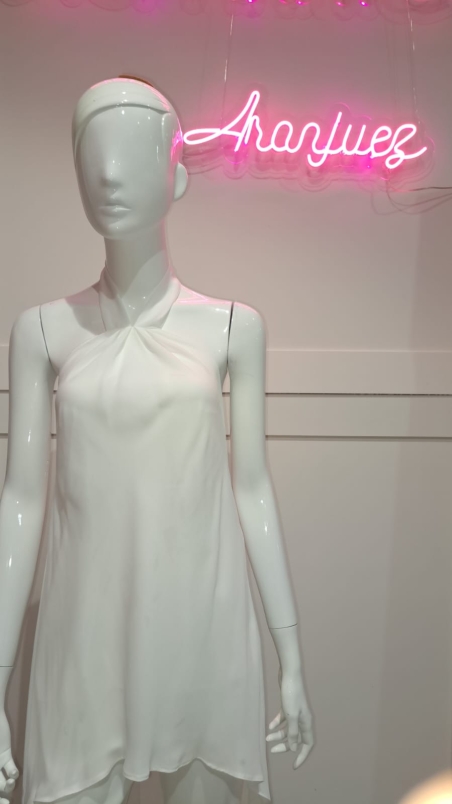 CJTO.PANTALON Y BLUSON ASIMETRICO S/ MANGAS ATADO AL CUELLO