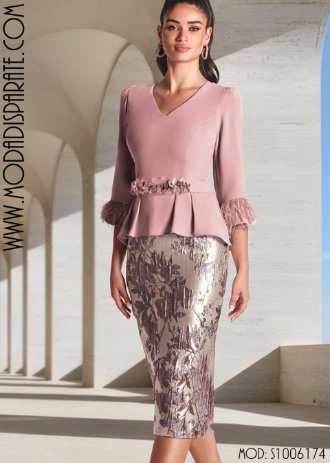 VESTIDO FIESTA CORTO FALDA JAQUARD CUERPO CREP M/ PLUMA 2