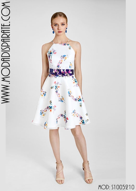 VESTIDO CORTO ESTAMPADO SIN MANGAS CON CINTURON