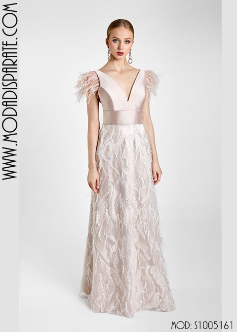 VESTIDO LARGO CUERPO LISO ESCOTE CORAZON FALDA ENCAGE Y PLUM