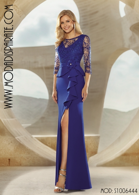 VESTIDO MADRINA LARGO CUERPO Y MANGA  DE BLONDA CON PEPLUN Y