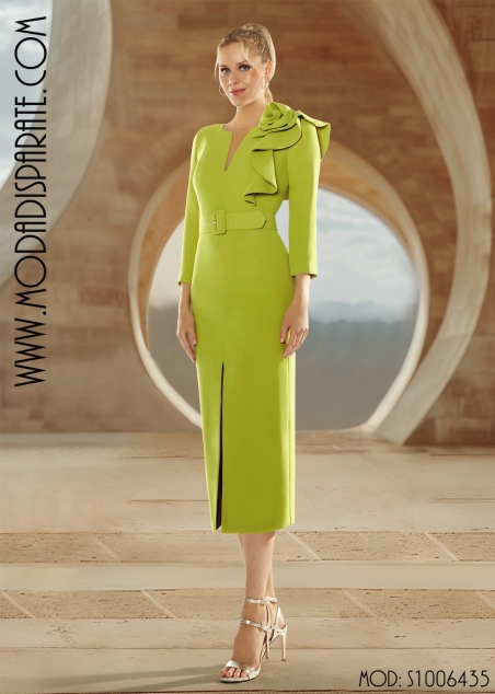 VESTIDO MADRINA CORTO CUELLO CAJA TUL VOLANTE COSTADILLO