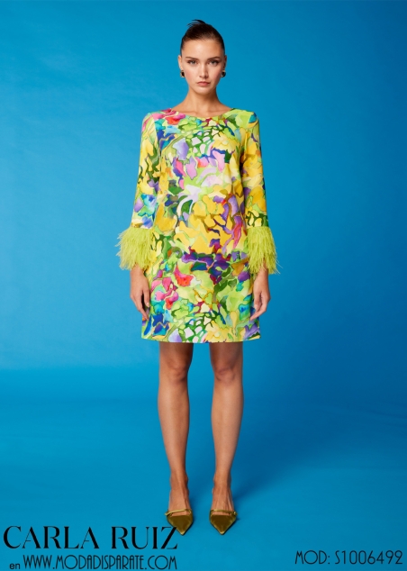 VESTIDO FIESTA CORTO ESTAMPADO MANGA FRANCESA PLUMAS