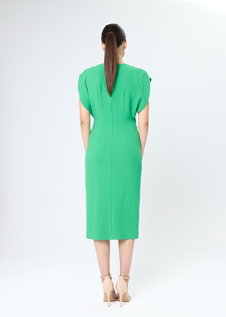 VESTIDO MIDI LISO M/ SISA DELANTERO NUDO