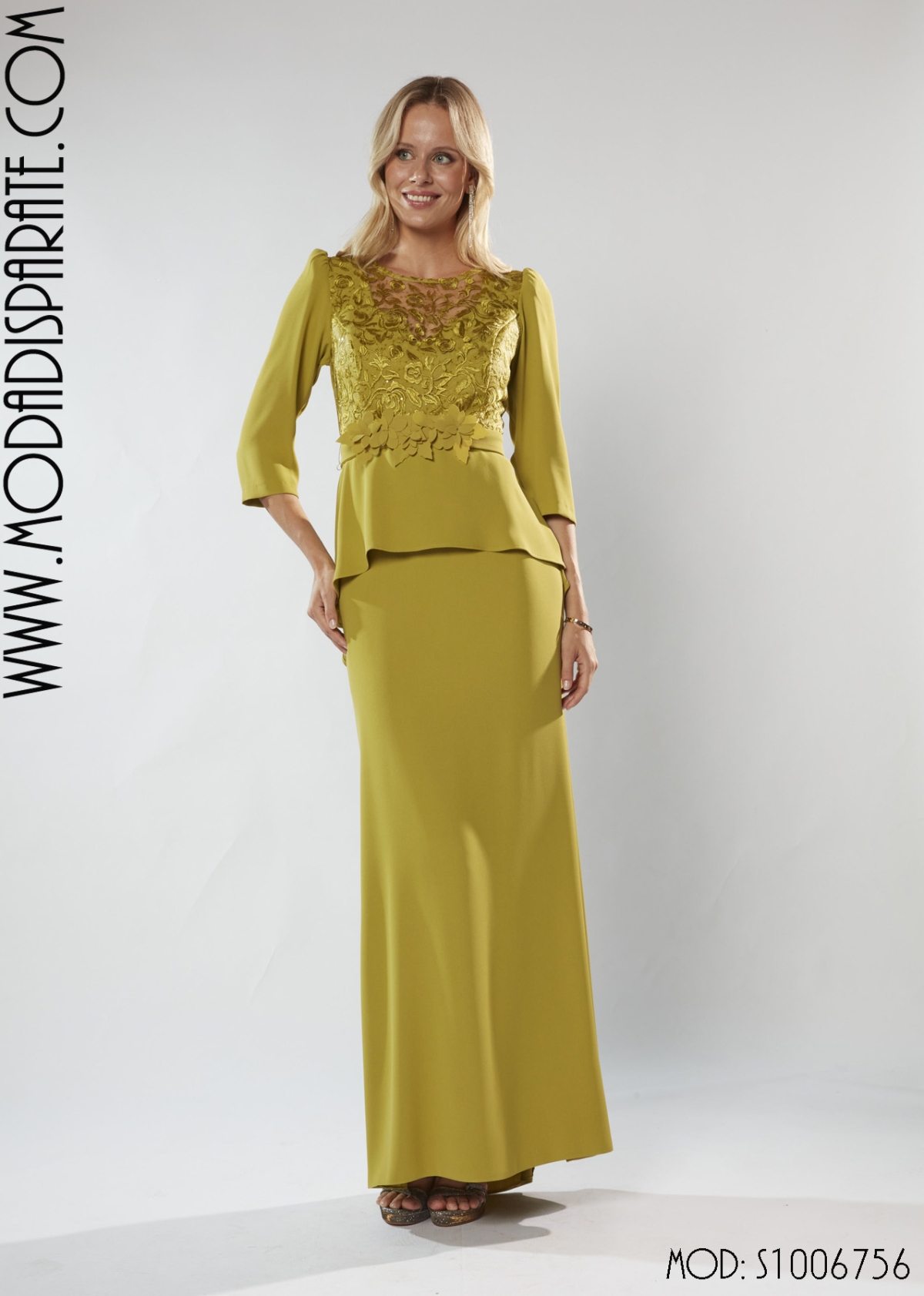 VESTIDO MADRINA LARGO BLONDA CUERPO FALDA...
