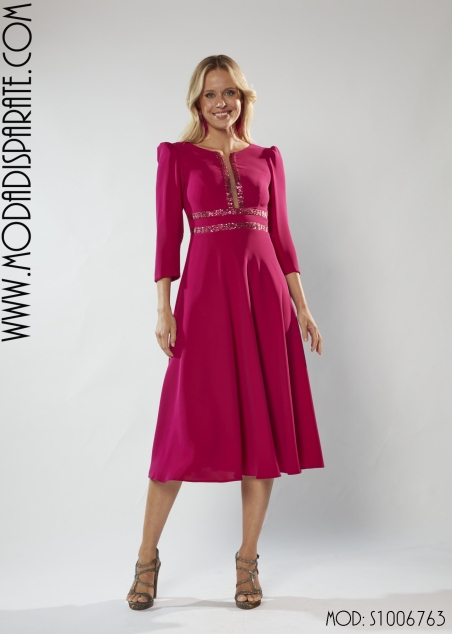 VESTIDO  FIESTA MIDI CREP EVASE ESCOTE TUL Y LENTEJUELAS