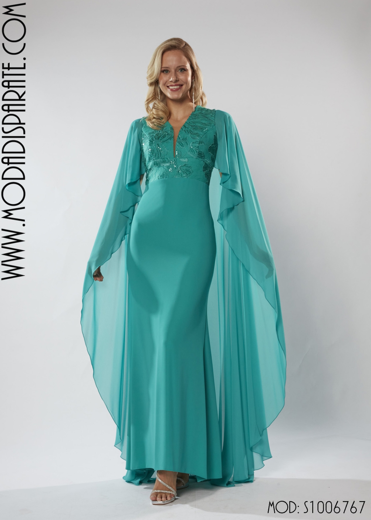 VESTIDO MADRINA LARGO CREP CUERPO BLONDA CON...