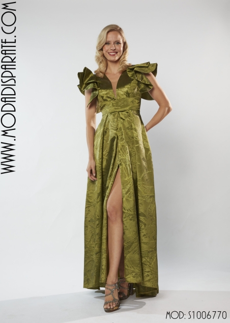 VESTIDO FIESTA LARGO YACKARD DOBLE VOLANTE HOMBRO ESCOTE TUL