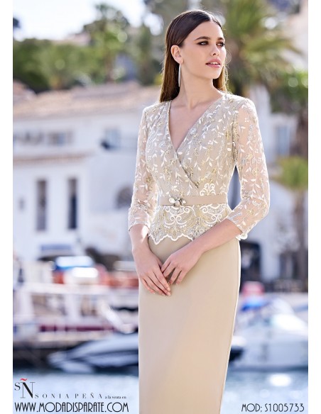 VESTIDO"BRIVIESCA"MADRINA LARGO CUERPO BLONDA ESCOTE CRUZADO