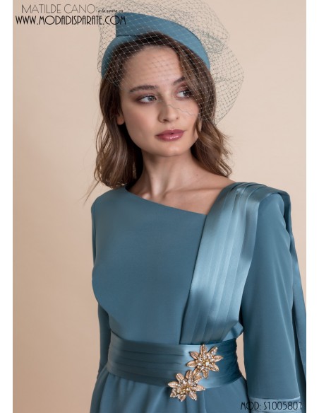 VESTIDO"MEDINA"MADRINA LARGO LISO JARETAS EN CUERPO Y MANGAS