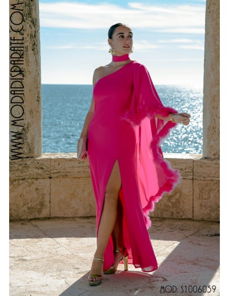 VESTIDO "JUCAR" LARGO FIESTA ASIMERICO CAPA PLUMAS