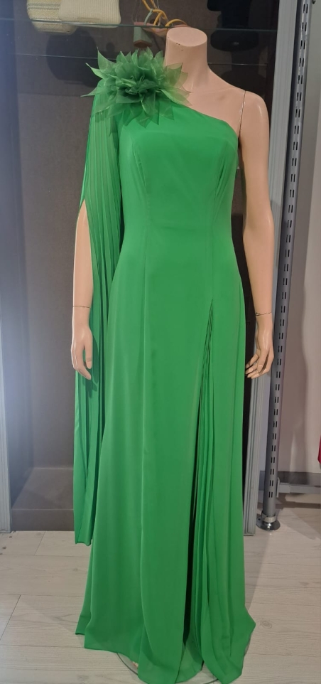 VESTIDO LARGO LIUSO UNA MANGA PLISADA  Y PLISADO EN DELANTER