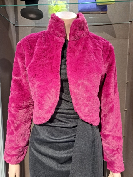 CHAQUETA MANGA LARGA  PELO C/ SUBIDO BROCHE