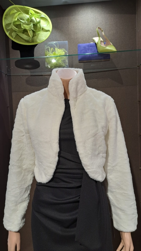 CHAQUETA MANGA LARGA  PELO C/ SUBIDO BROCHE