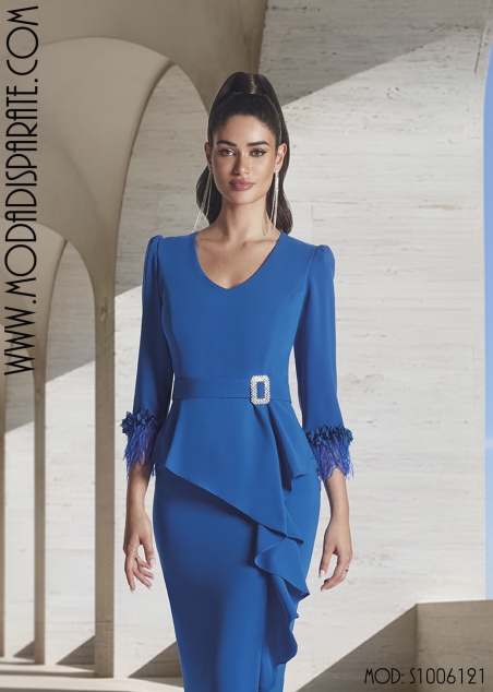 VESTIDO MADRINA LARGO PLUMAS MANGA PEPLUM CINTURÓN HEBILLA